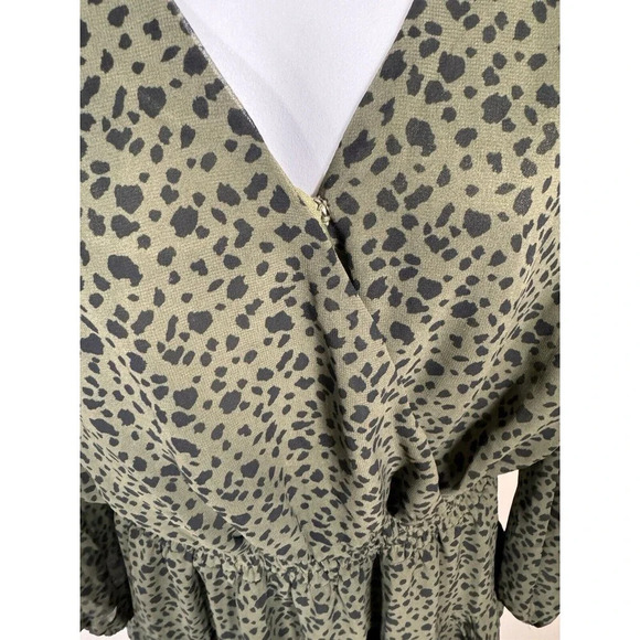 Sadie and Sage Women’s Small Faux-wrap DresElastic bottom Green And Black  Spot - Picture 3 of 8